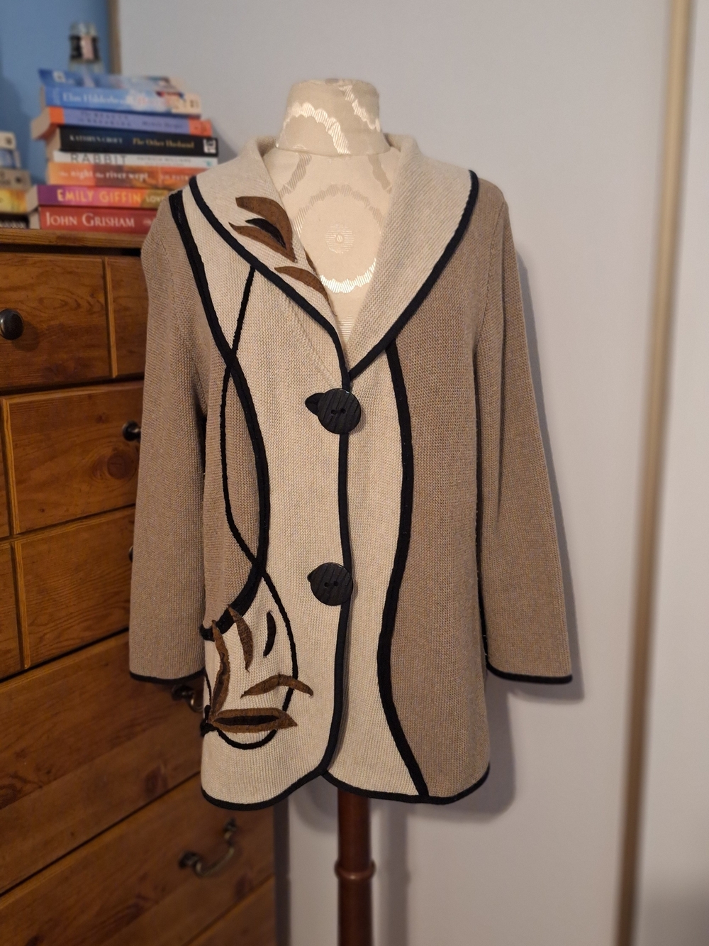Vintage Tivoli Of Ireland Beige & Cream Button Front Cardigan